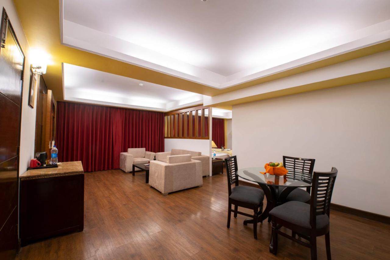 Mastiff Grand Manali Resort Zewnętrze zdjęcie