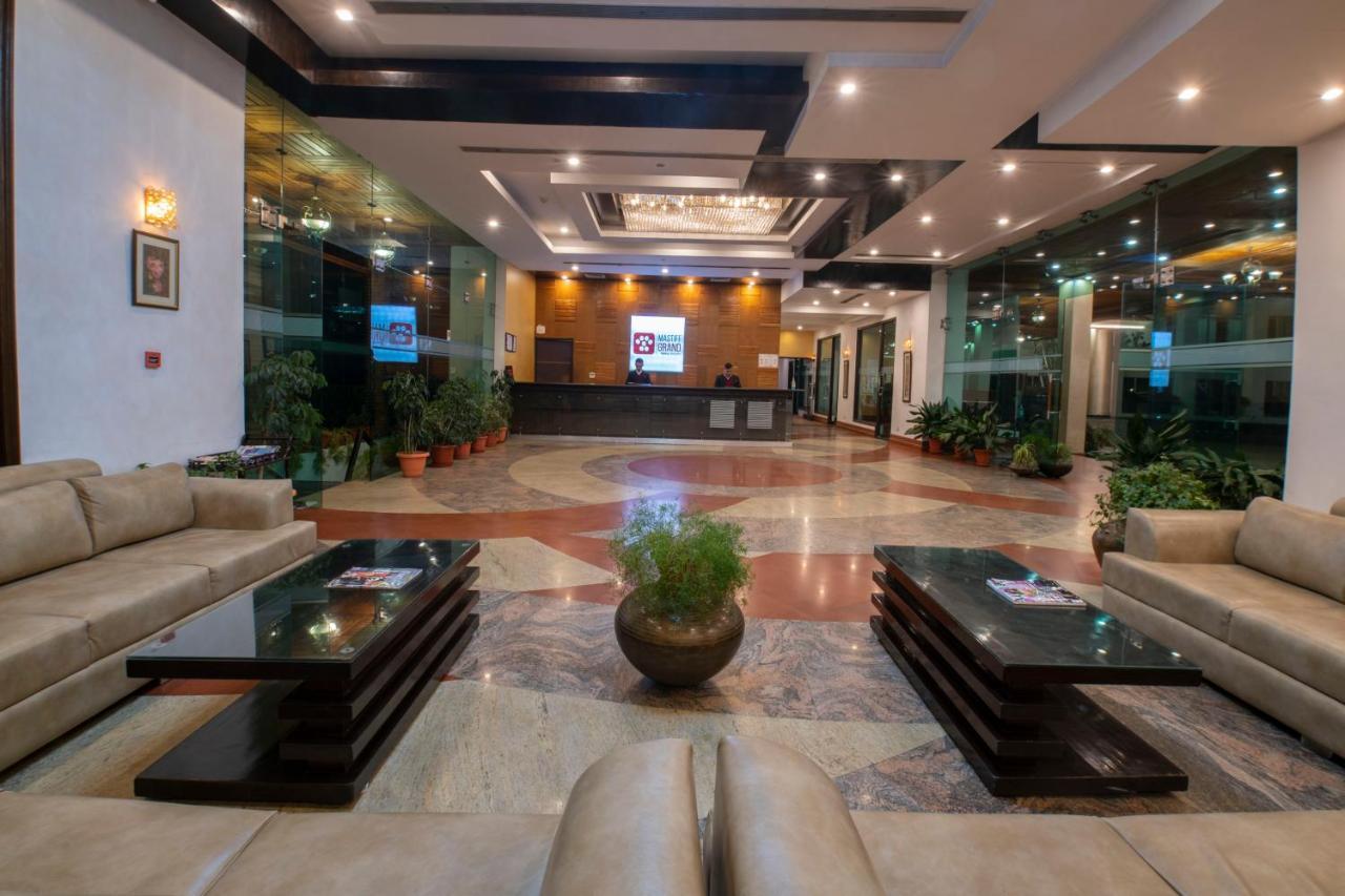 Mastiff Grand Manali Resort Zewnętrze zdjęcie
